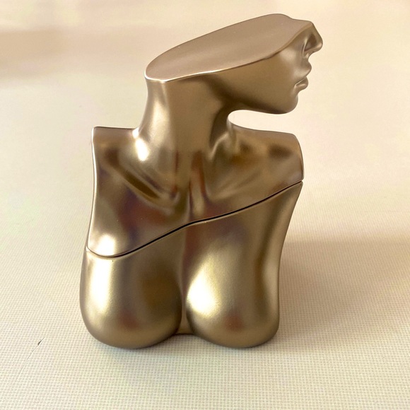 Billie Eilish perfume - Picture 4 of 7